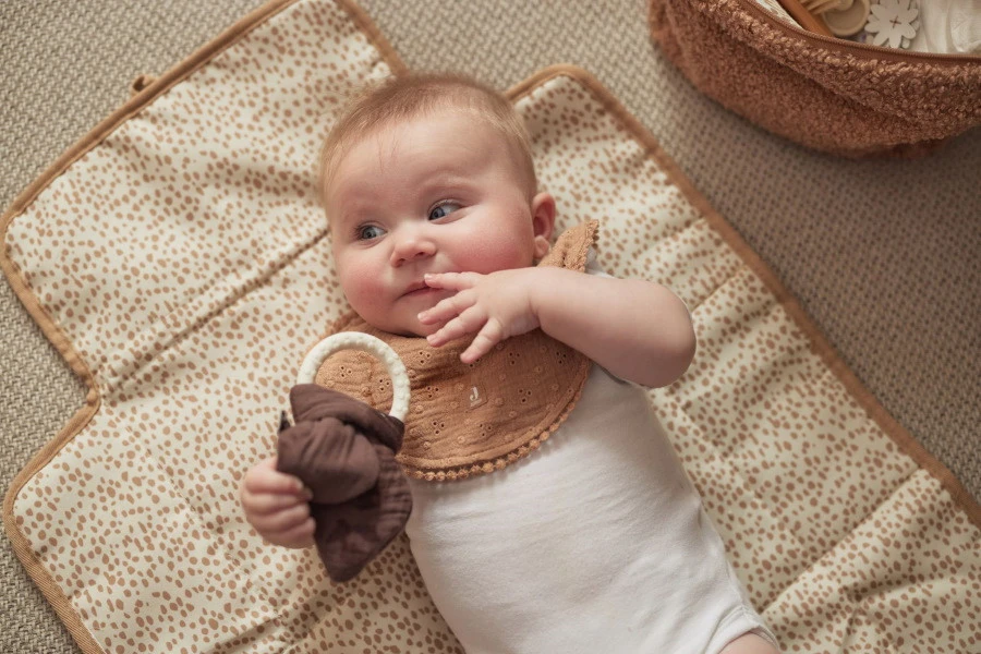 Jollein Boucle Naturel Verschoningsmat 096-001-66060 - Afbeelding 6